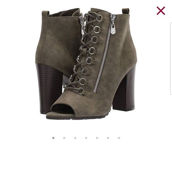 Boots for women - Picture 2 of 8